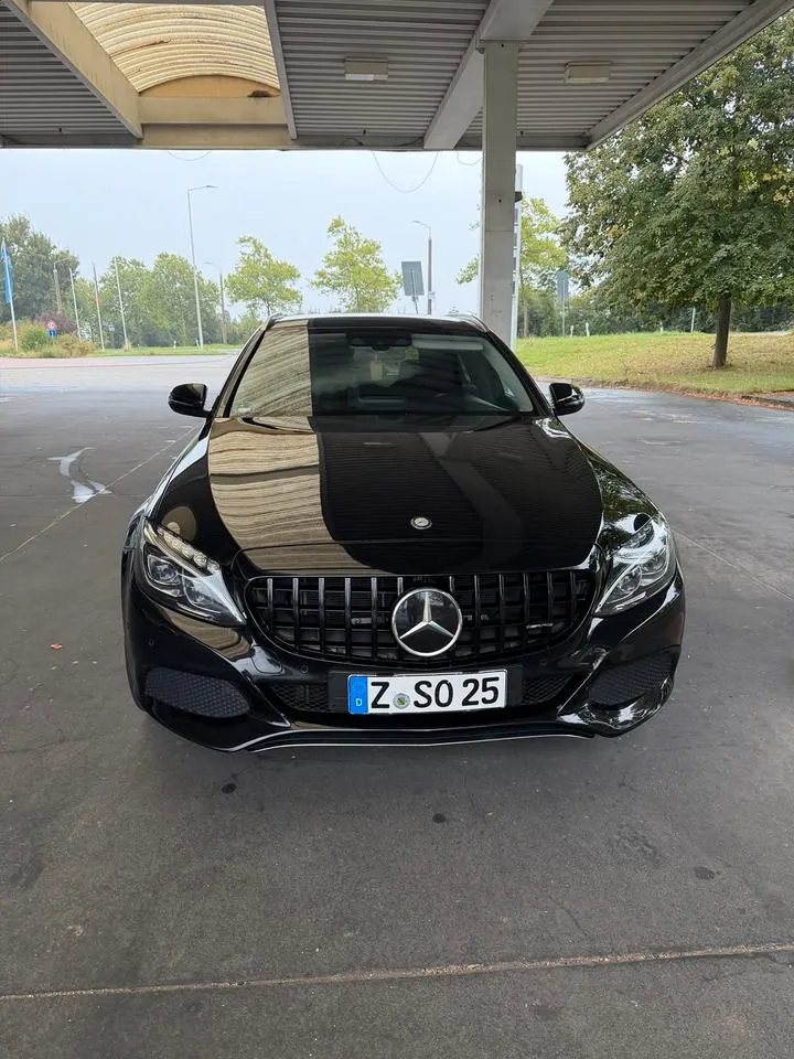 Mercedes-Benz W205
