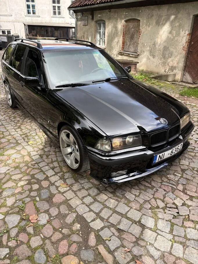 BMW 318 1996 photo 2