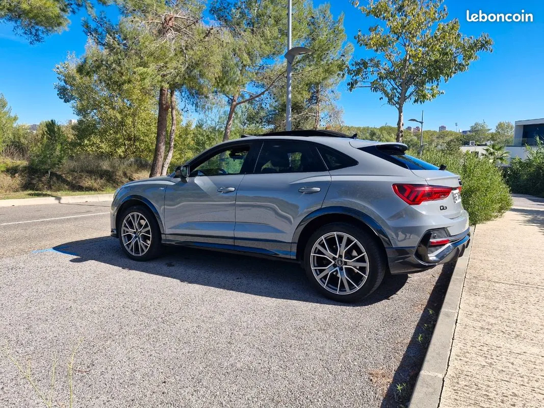 Audi Q3 2021 photo 2