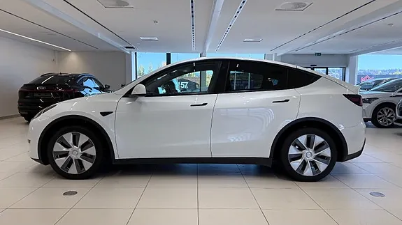 Tesla Model Y 2023 photo 5