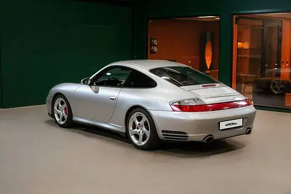 Porsche 911 Carrera 2004 photo 3