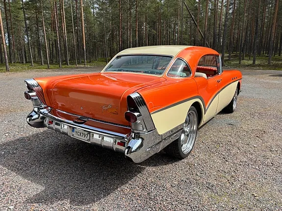 Buick Special 1957 photo 3
