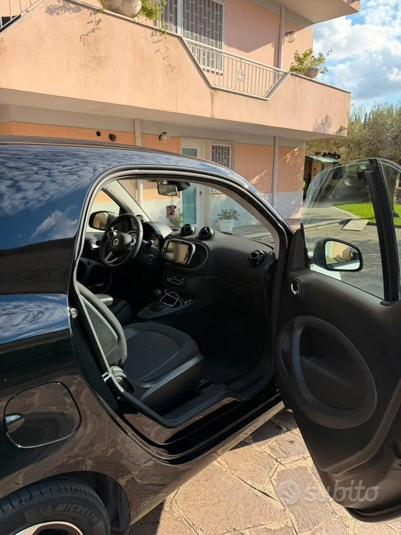 Smart Fortwo 2024 photo 3