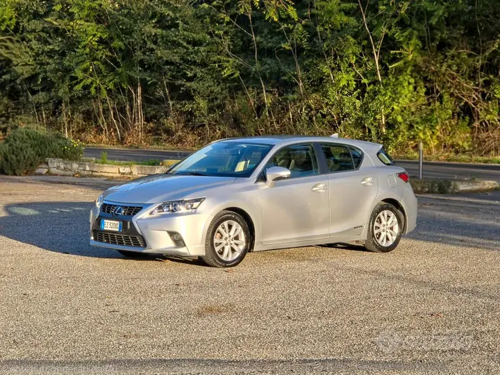 Lexus Ct 200H 2015 photo 3