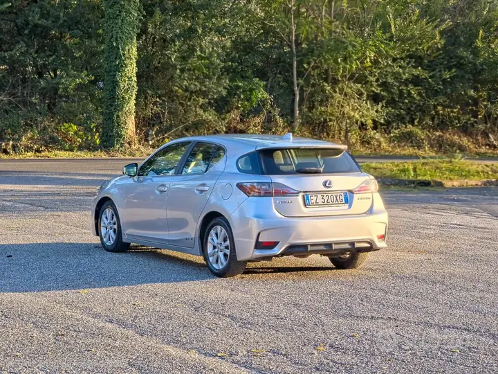 Lexus Ct 200H 2015 photo 4
