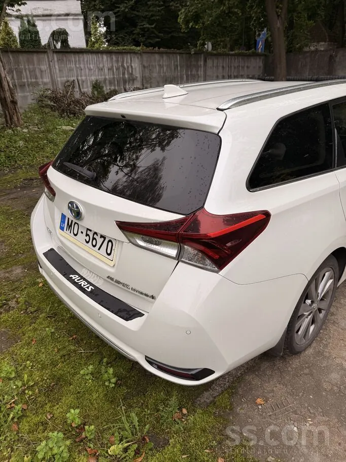 Toyota Auris 2016 photo 4