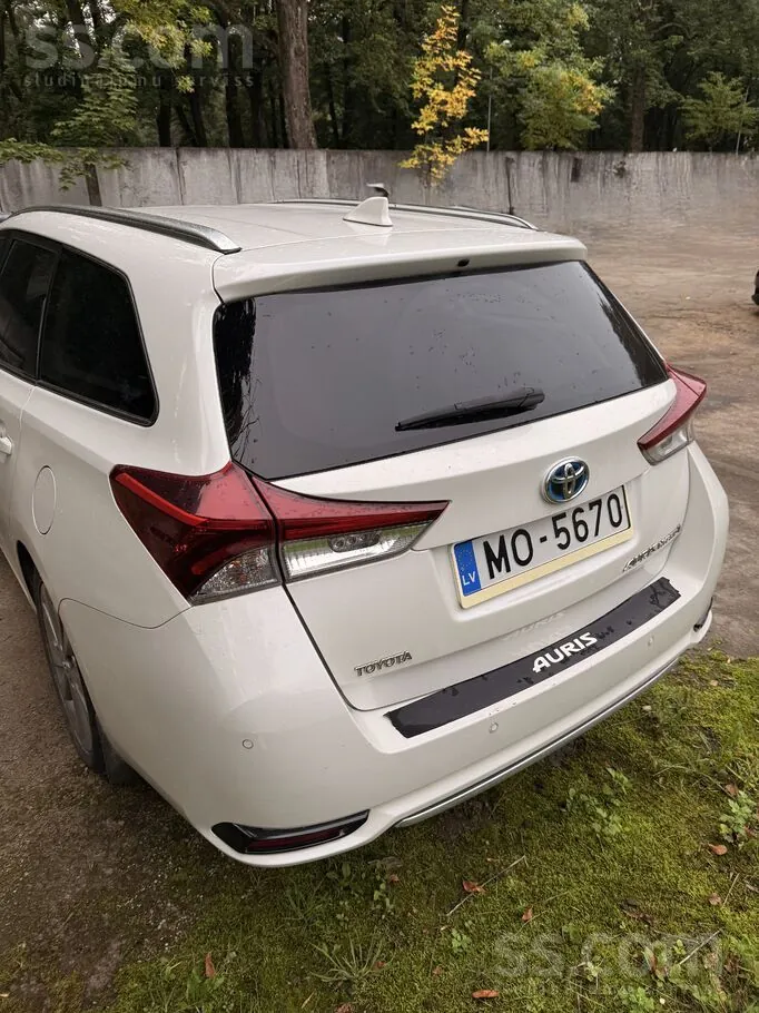Toyota Auris 2016 photo 5
