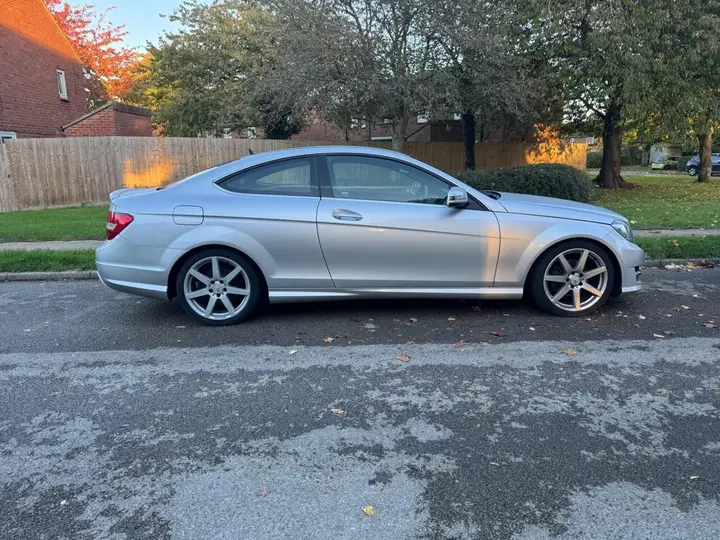 Mercedes-Benz C-Class 2014 photo 2