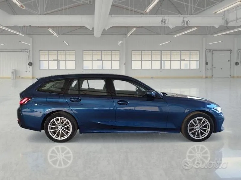 BMW 3 Series 2023 photo 3