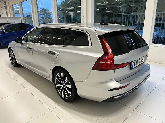 Volvo V60 2023 photo 4