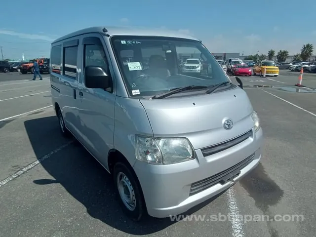 Toyota Liteace Van