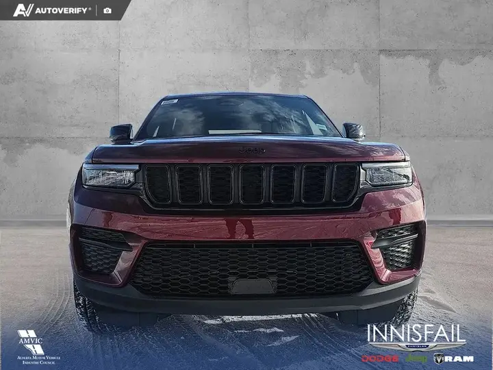 Jeep Grand Cherokee 2025 photo 2