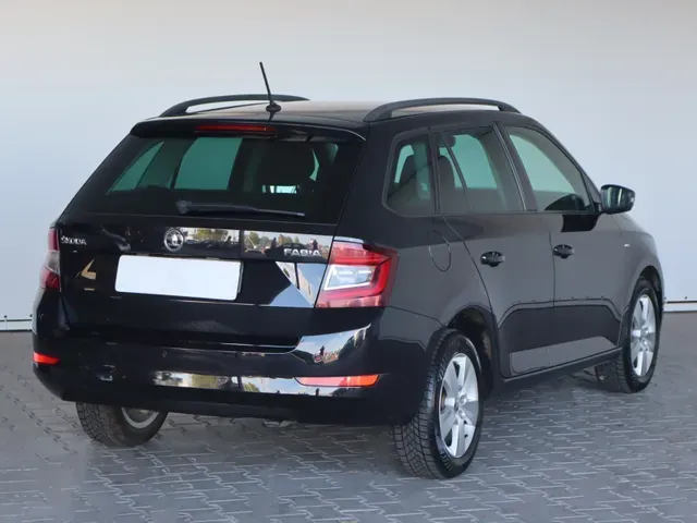 Skoda Fabia Combi 2018 photo 4