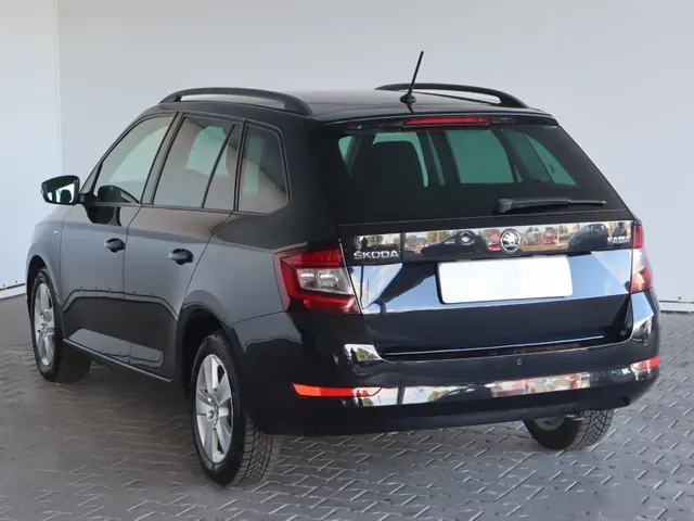 Skoda Fabia Combi 2018 photo 3