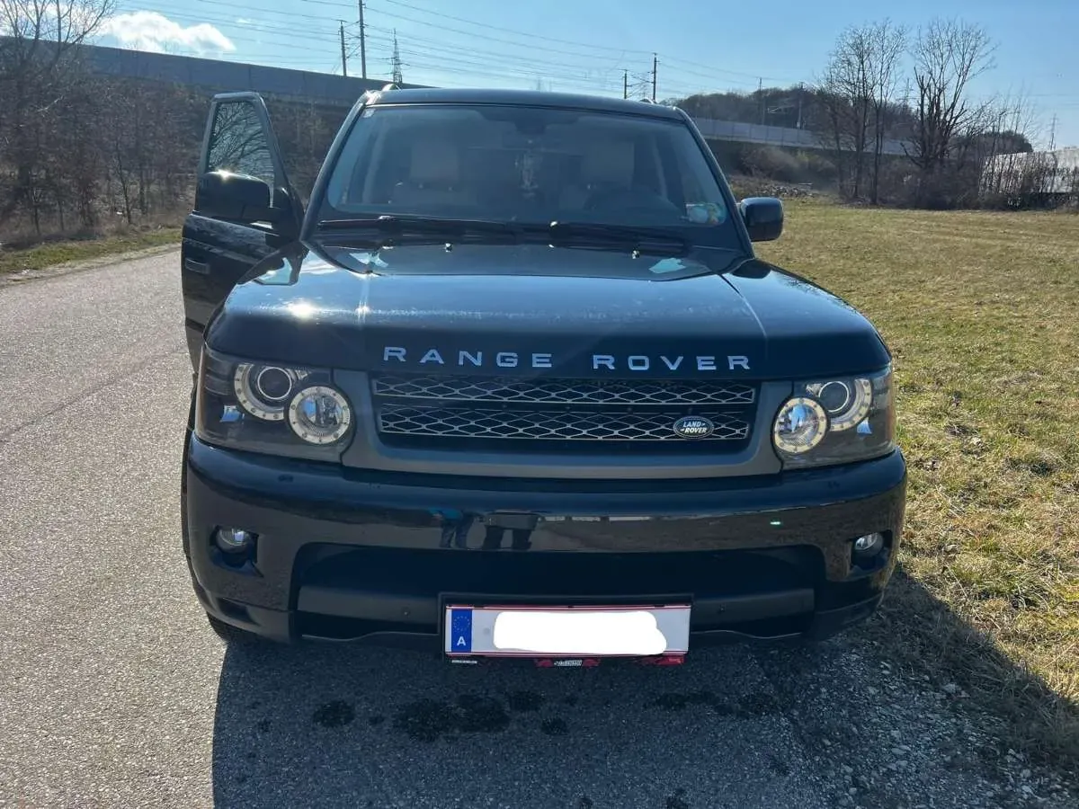 Land Rover Range Rover Sport 2011 photo 2