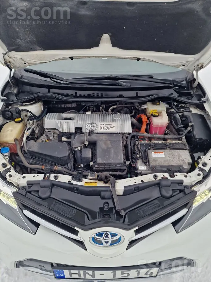 Toyota Auris 2013 photo 3