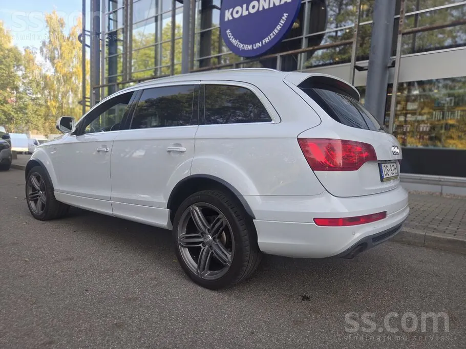 Audi Q7 2011 photo 3