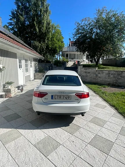 Audi A5 2011 photo 4
