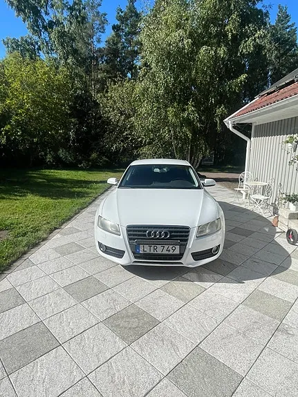 Audi A5 2011 photo 3