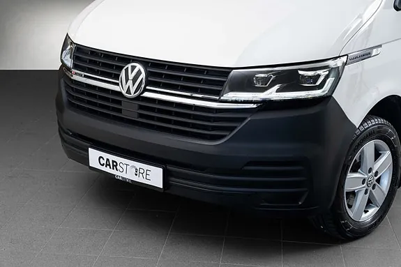 Volkswagen Transporter 2021 photo 2