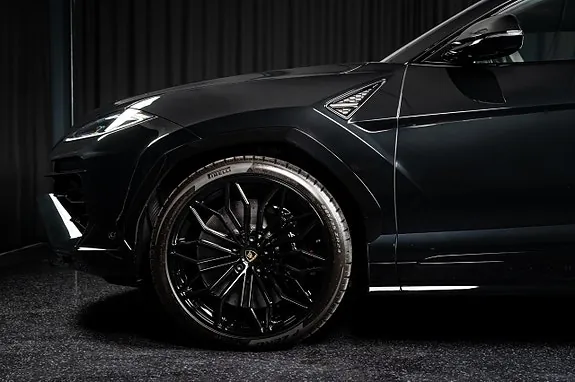 Lamborghini Urus 2026 photo 3