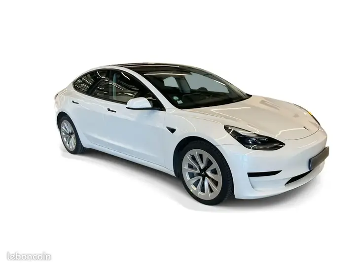 Tesla Model 3 2023 photo 3