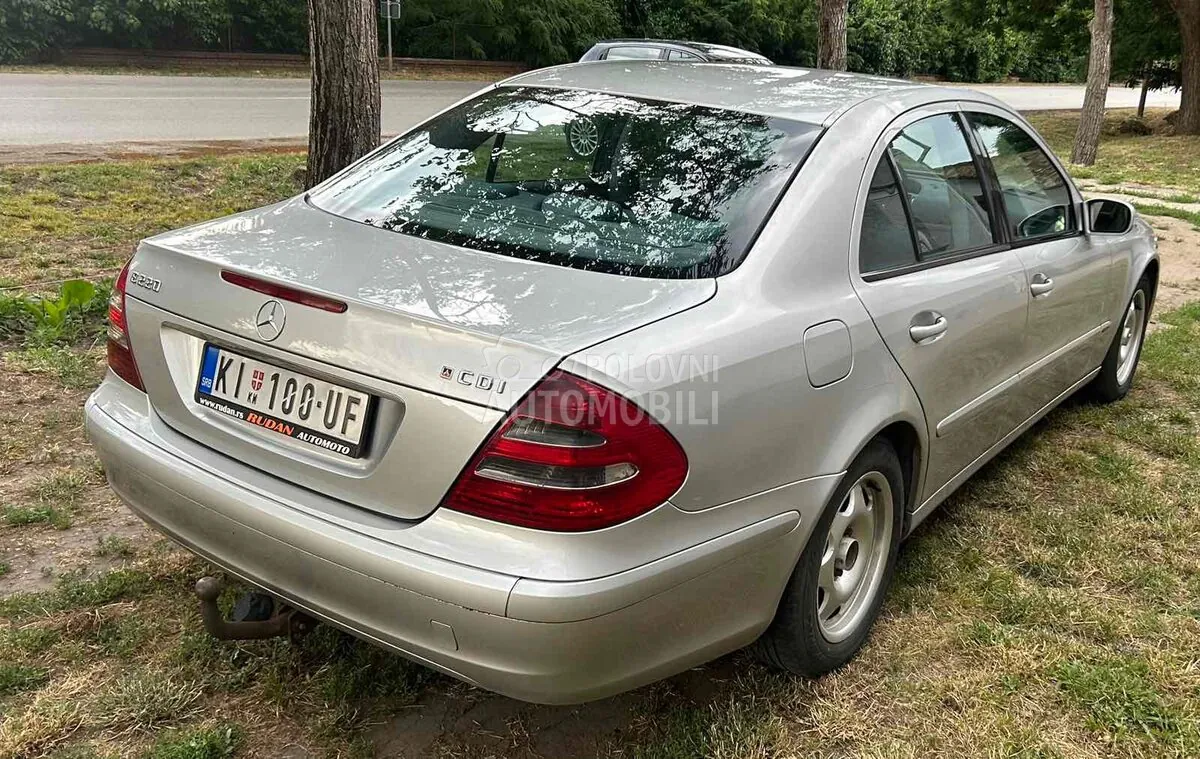 Mercedes-Benz E 220 2003 photo 5