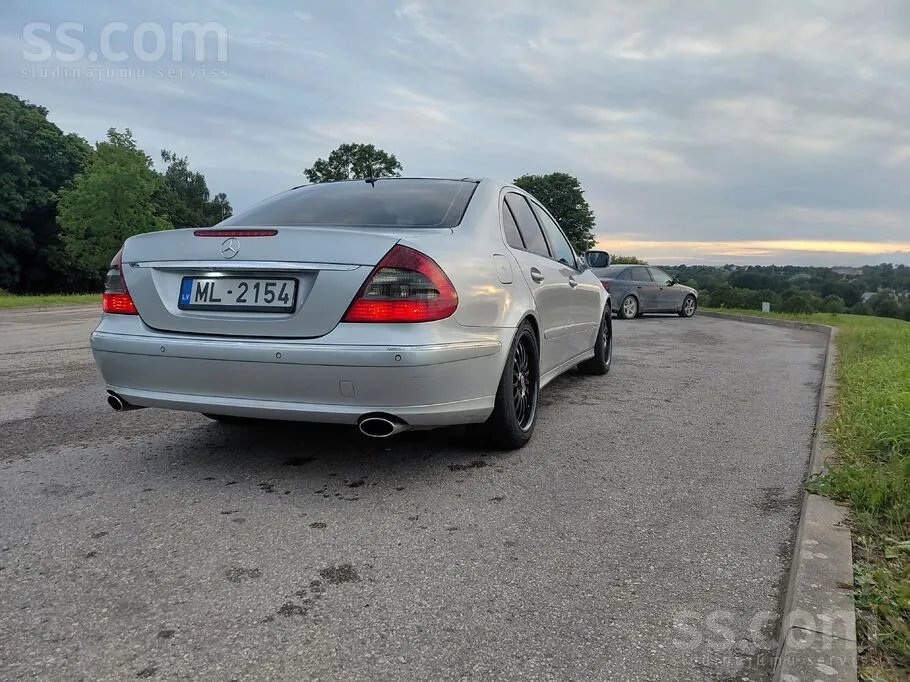 Mercedes-Benz E280