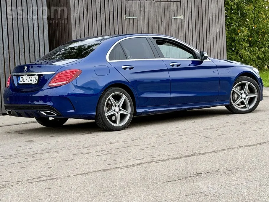 Mercedes-Benz C220 2014 photo 4