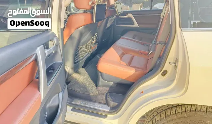 Toyota Land Cruiser 2017 photo 4