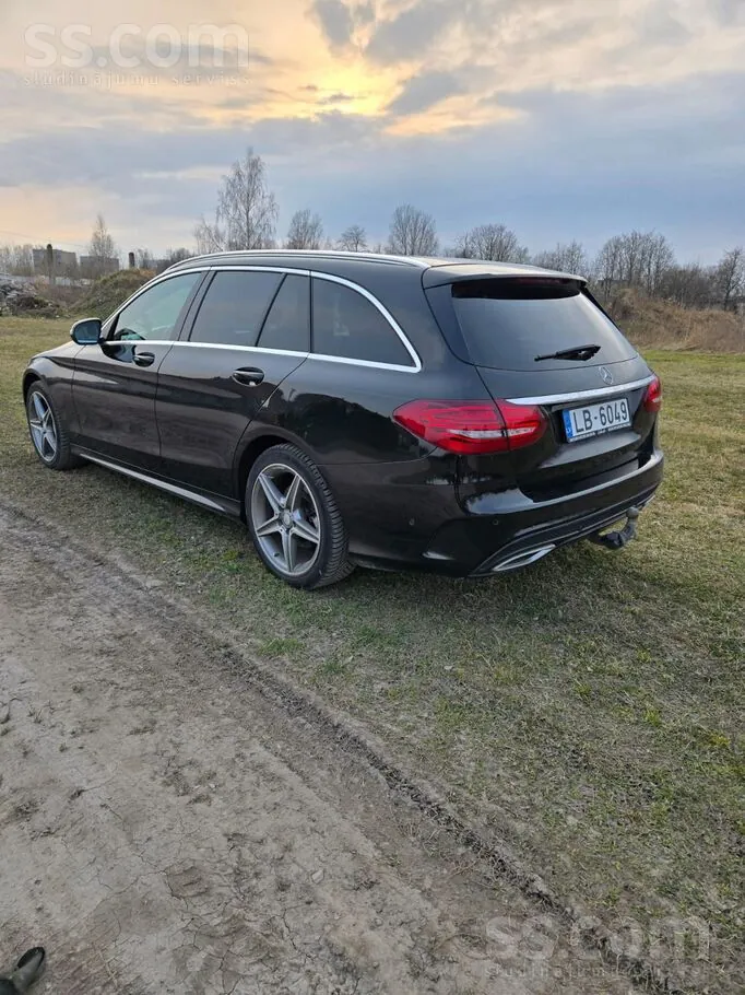Mercedes-Benz C220 2016 photo 3