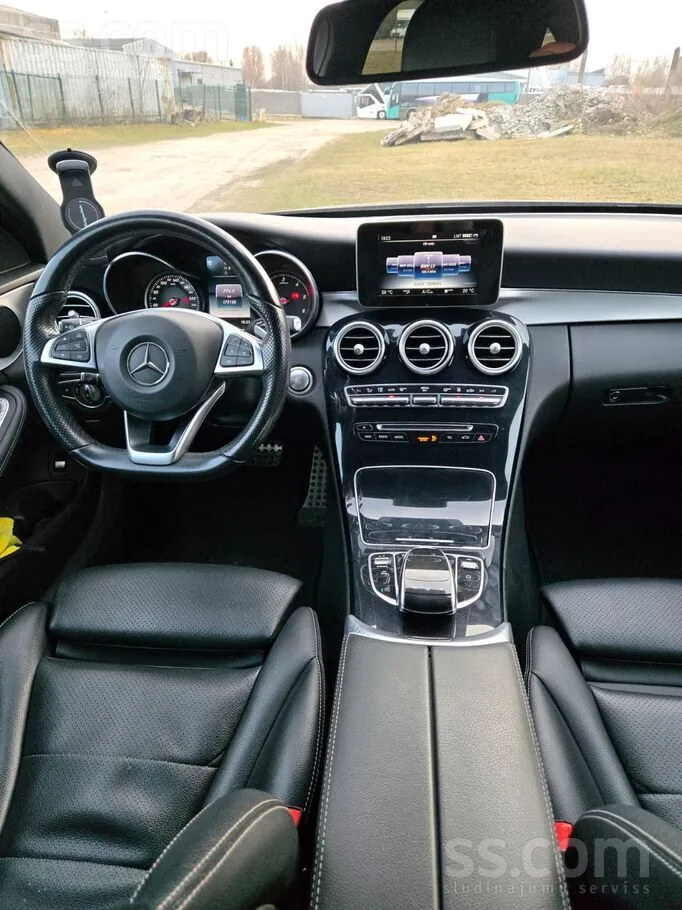 Mercedes-Benz C220 2016 photo 4