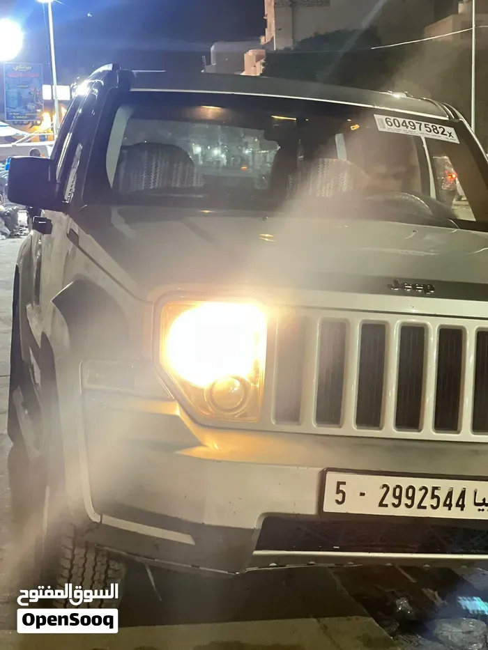 Jeep Liberty 2009 photo 4