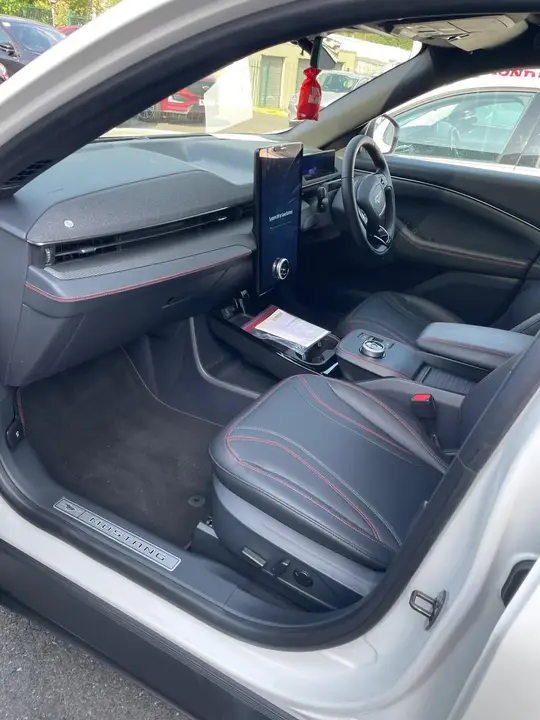Ford Mustang Mach-E 2022 photo 3