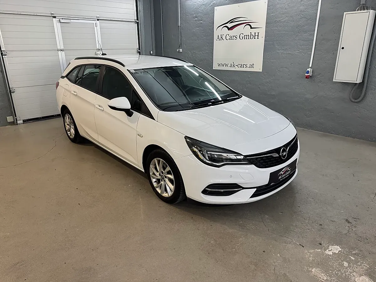 Opel Astra 2020 photo 2