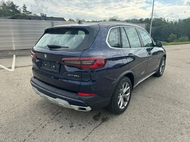 BMW X5 2022 photo 2