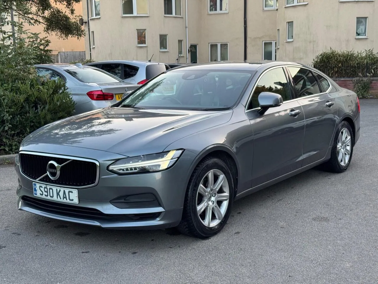 Volvo S90