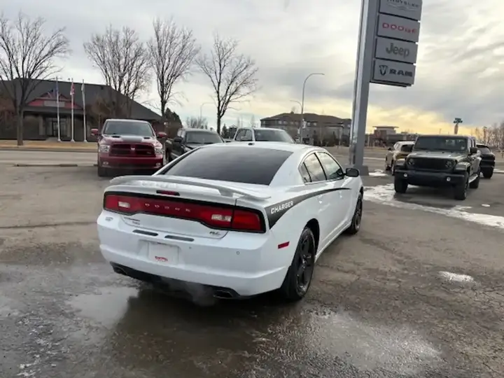 Dodge Charger 2014 photo 4