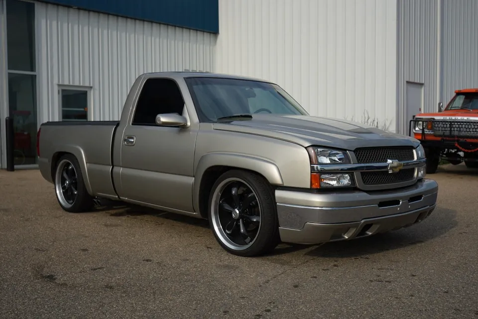 Chevrolet Silverado 2003 photo 3