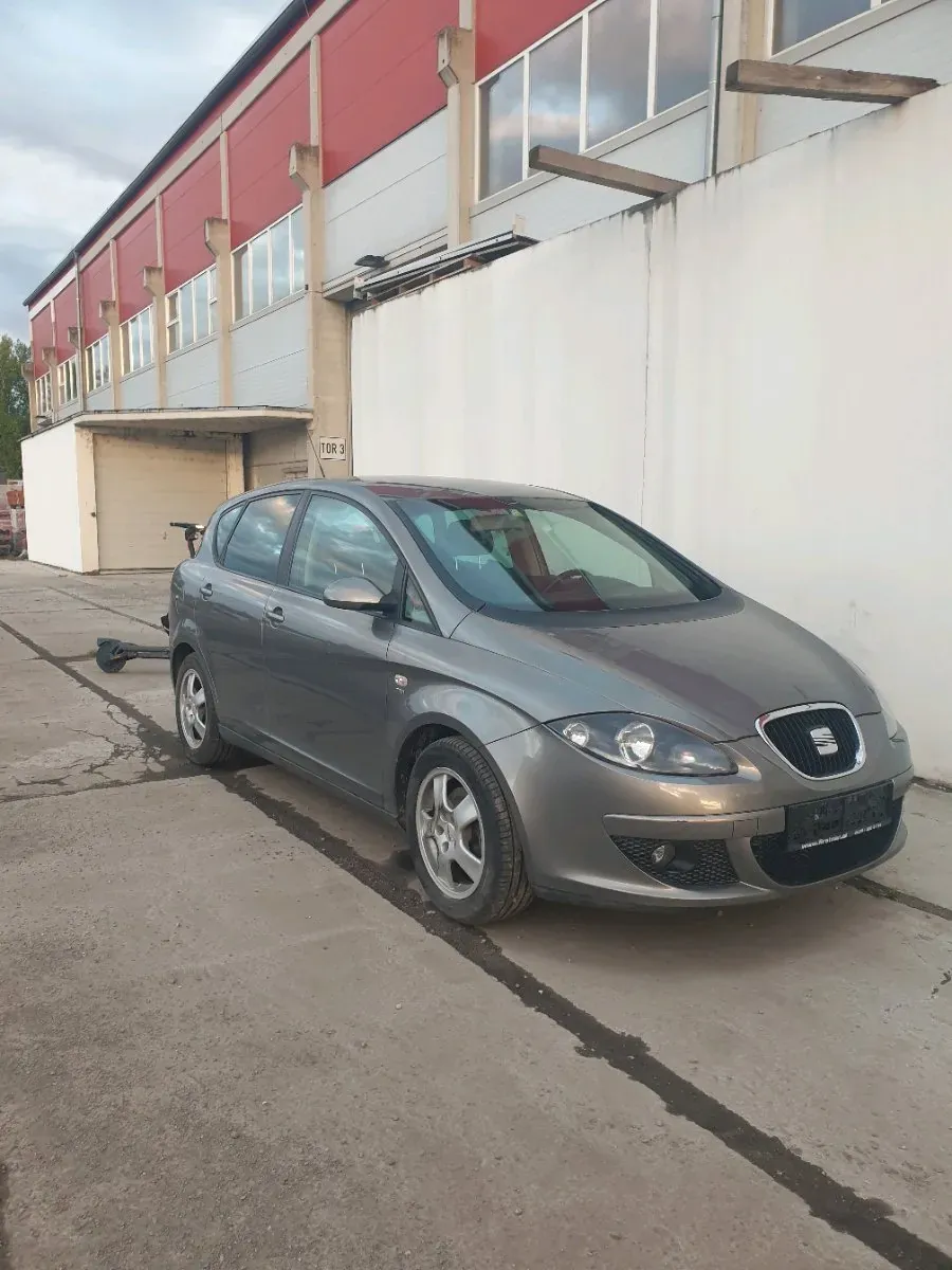 Seat Toledo 2005 photo 2