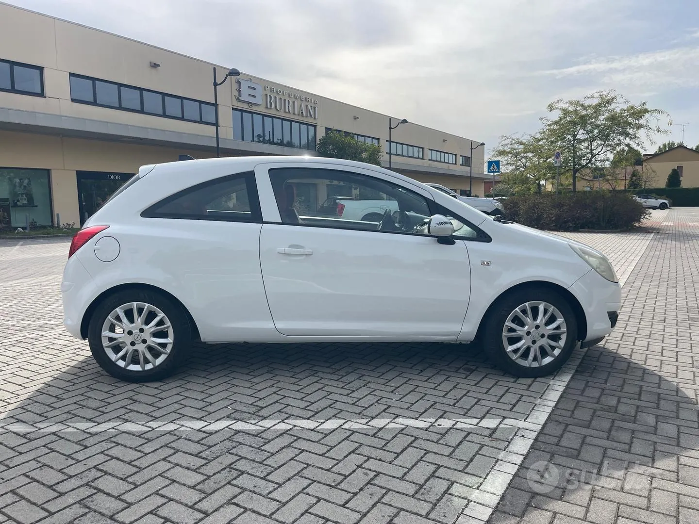 Opel Corsa 2009 photo 4