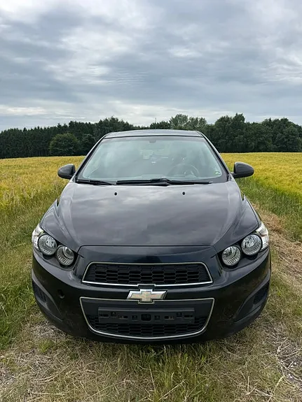 Chevrolet Aveo 2011 photo 3