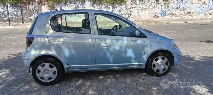 Toyota Yaris 2004 photo 4