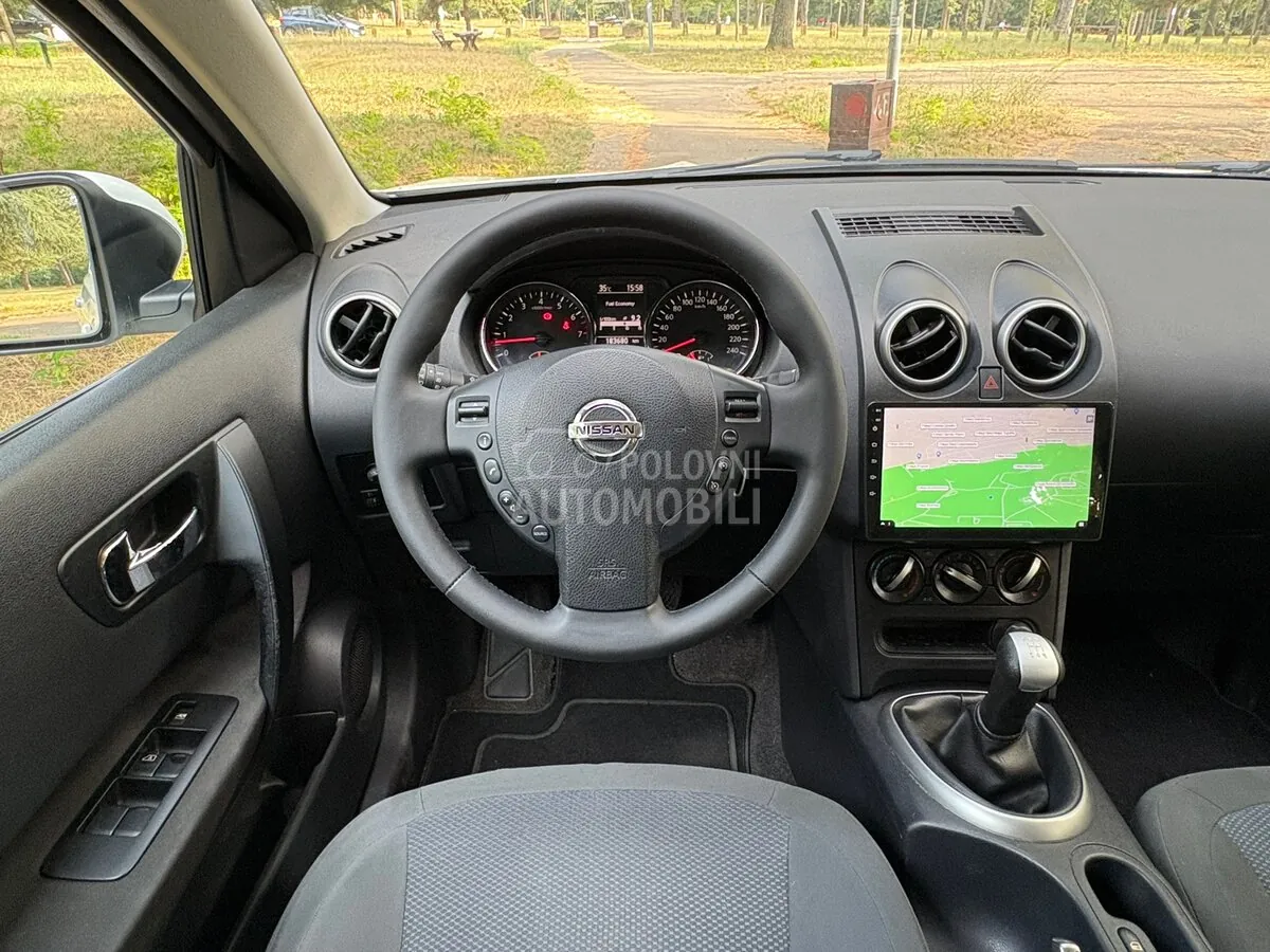 Nissan Qashqai 2010 photo 2
