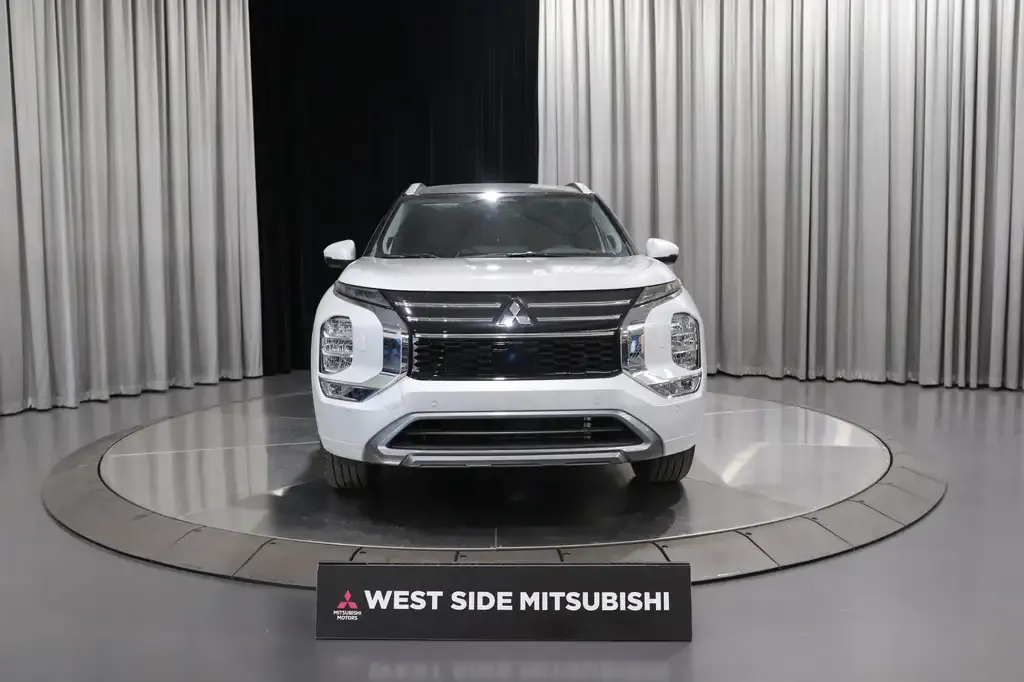 Mitsubishi Outlander 2026 photo 2