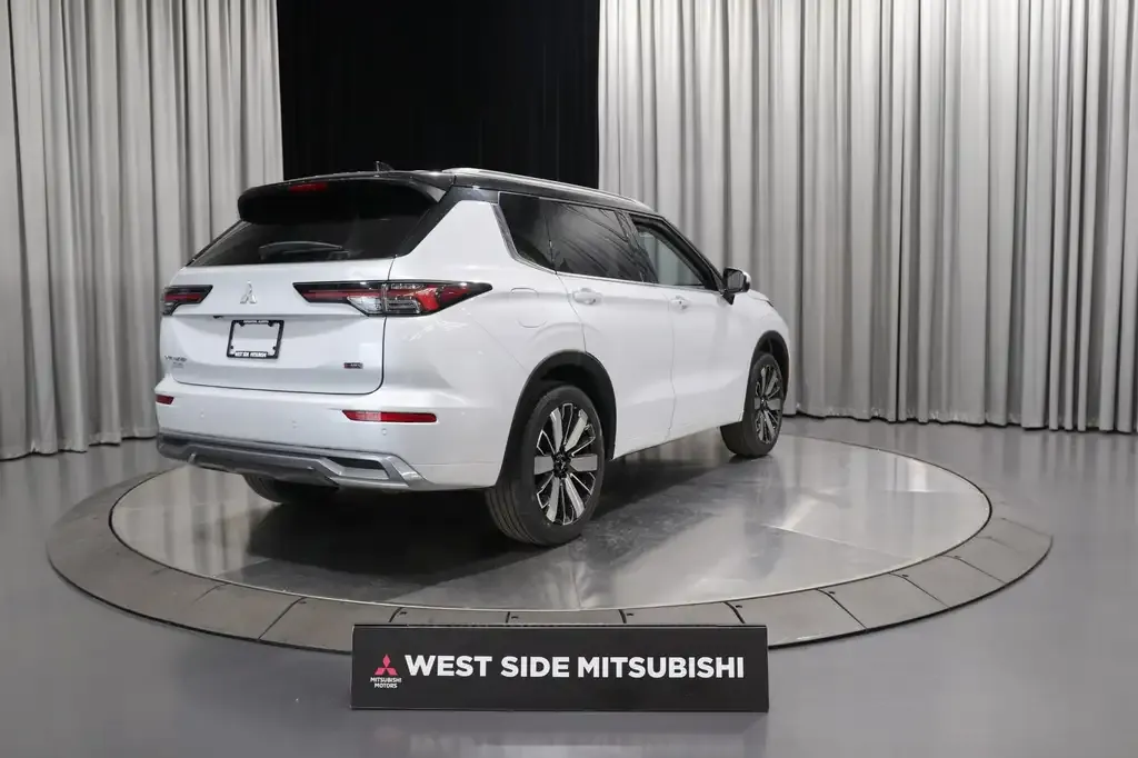 Mitsubishi Outlander 2026 photo 5