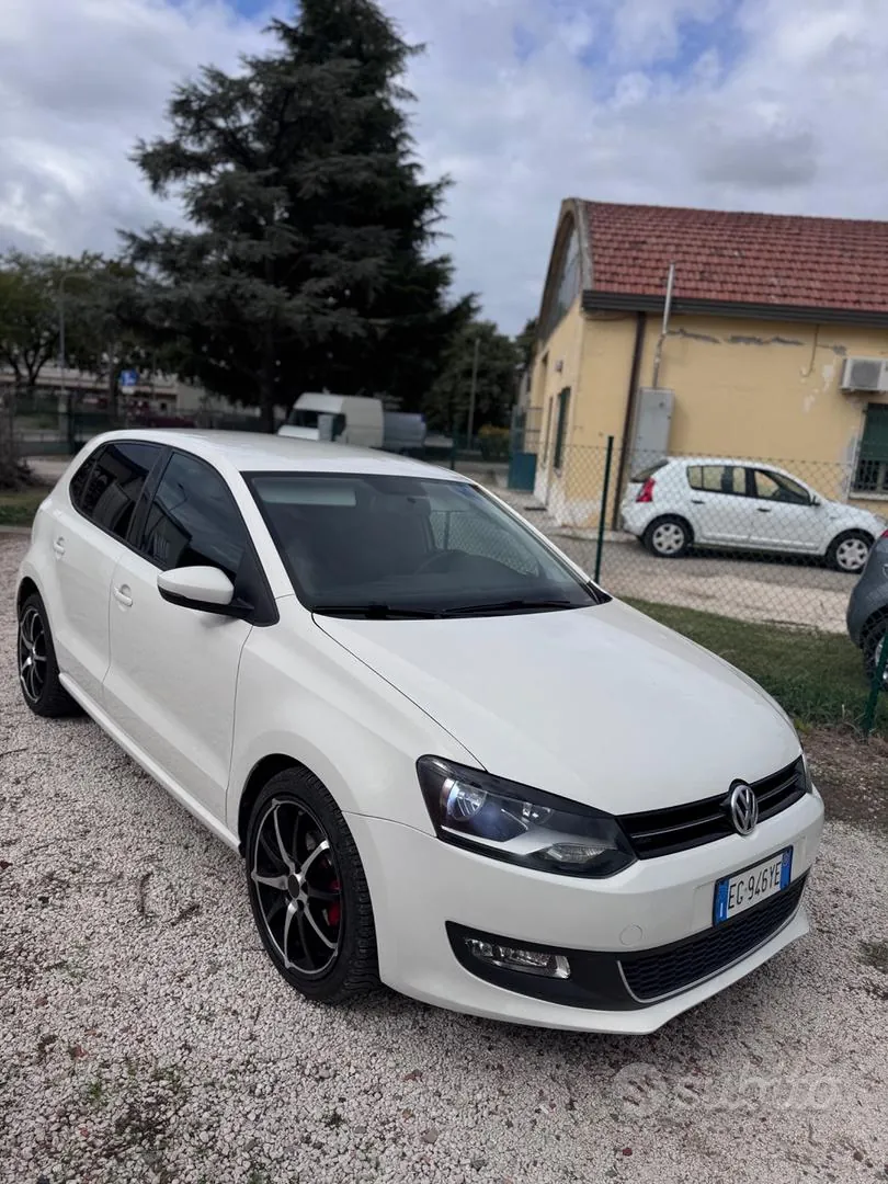 Volkswagen Polo 2011 photo 4