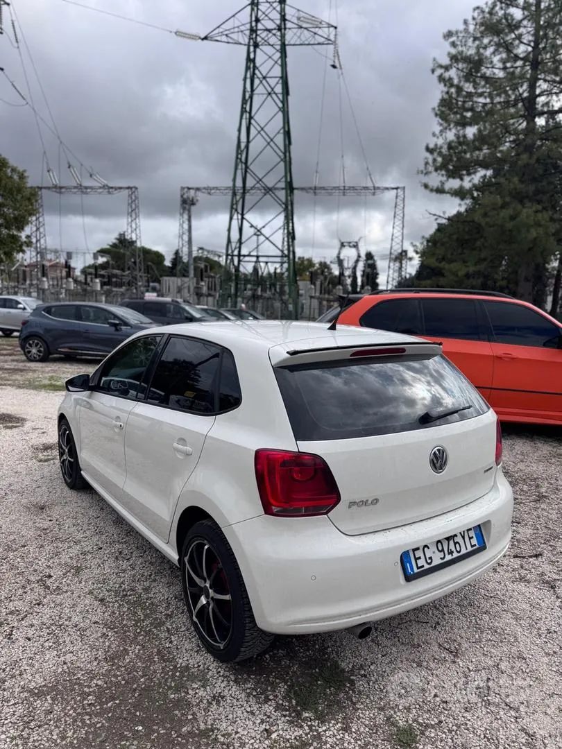 Volkswagen Polo 2011 photo 5