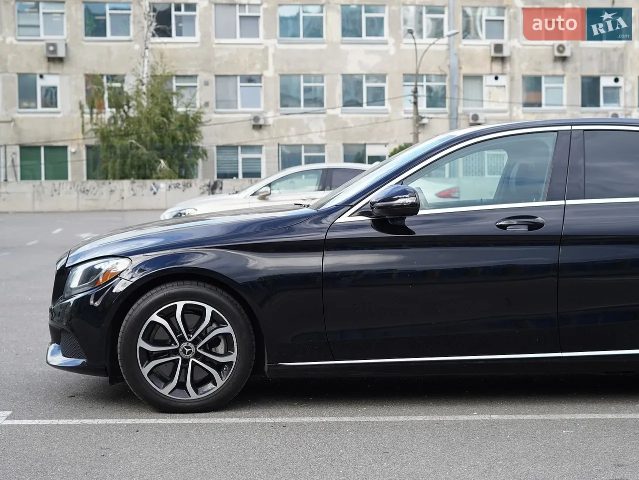 Mercedes-Benz C-Class 2018 photo 2