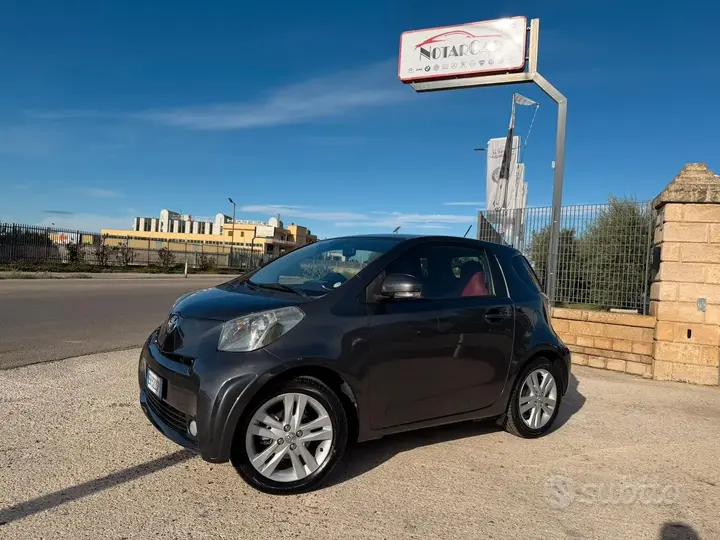 Toyota Iq